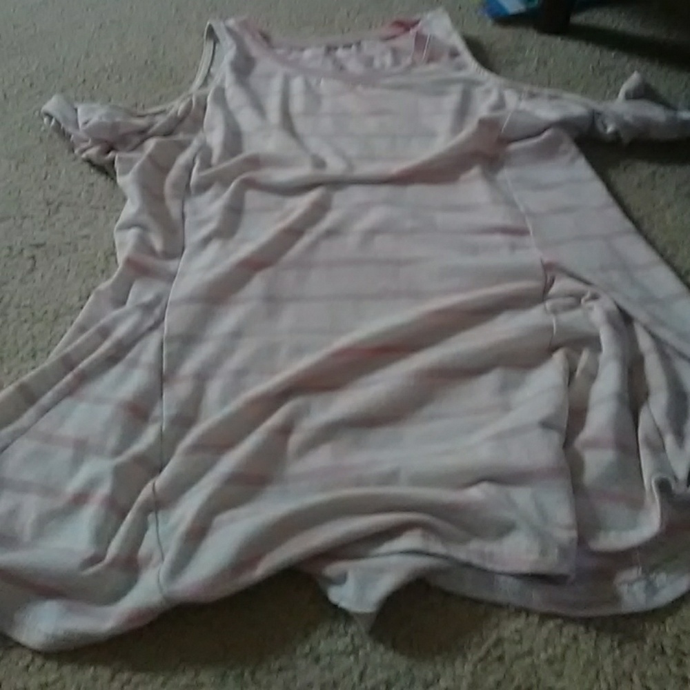 Pink and white striped shoulder hole shirt